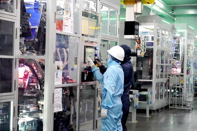 宜昌楚能三號工廠產(chǎn)品正式量產(chǎn)下線，一期項目全面建成量產(chǎn)